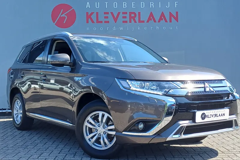 Mitsubishi Outlander (2021)