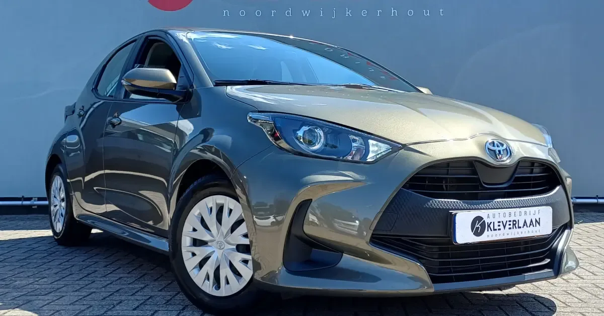 Toyota Yaris (2021) — foto 1