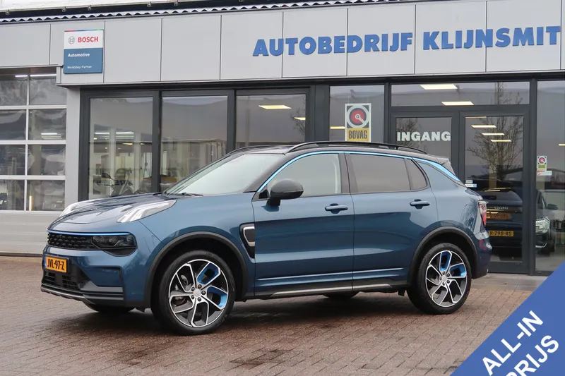Lynk & Co 01 (2023)