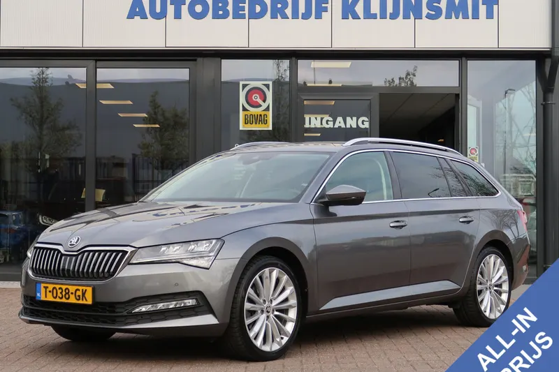Škoda Superb (2023)