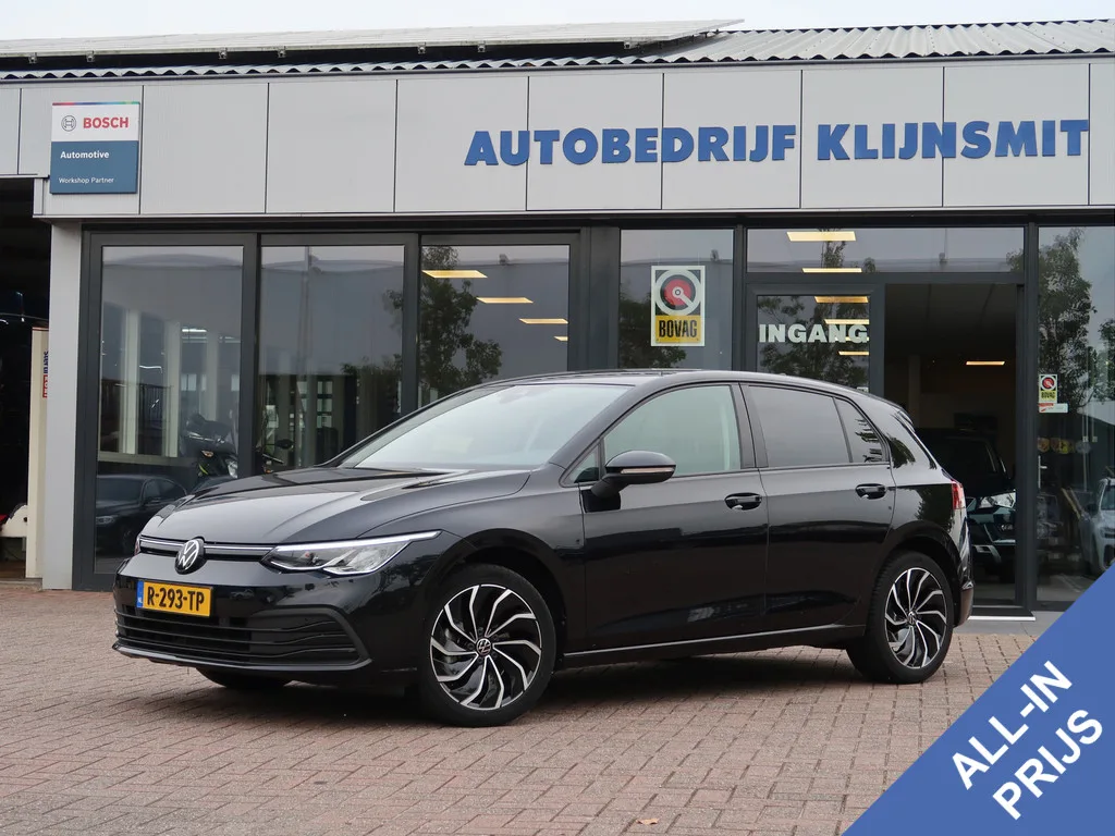 Volkswagen Golf (2022) — foto 1