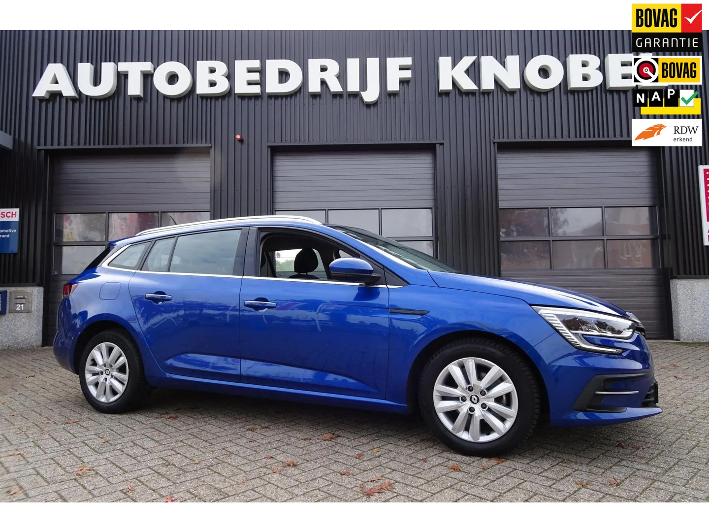Renault Mégane (2023) — foto 1