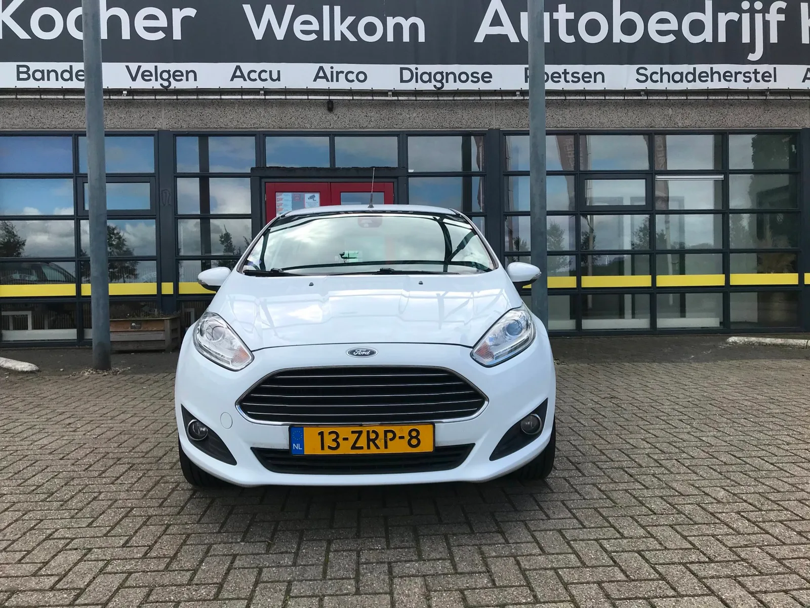 Ford Fiesta (2013) — foto 1