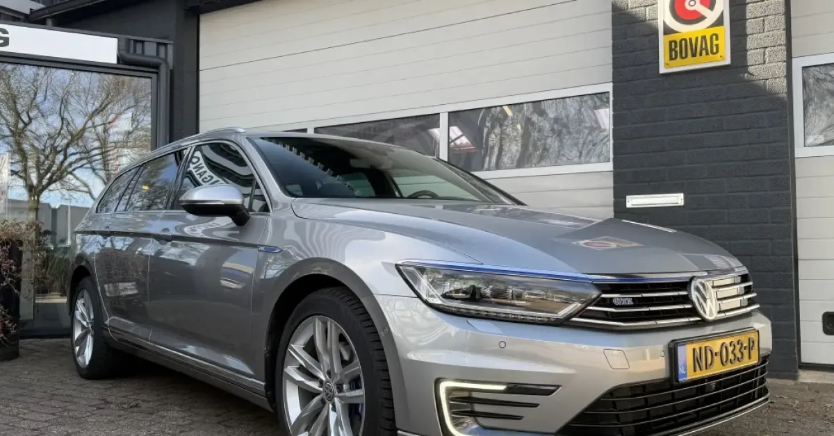 Volkswagen Passat (2016) — foto 1