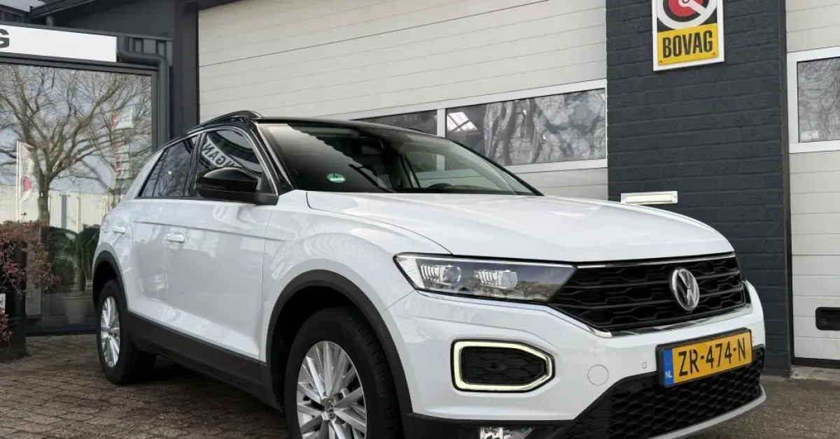 Volkswagen T-Roc (2019) — foto 1