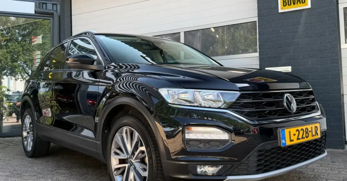 Volkswagen T-Roc (2021) — foto 1