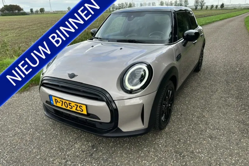 MINI Cooper (2022)