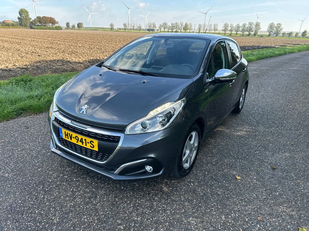 Peugeot 208 (2016) — foto 1