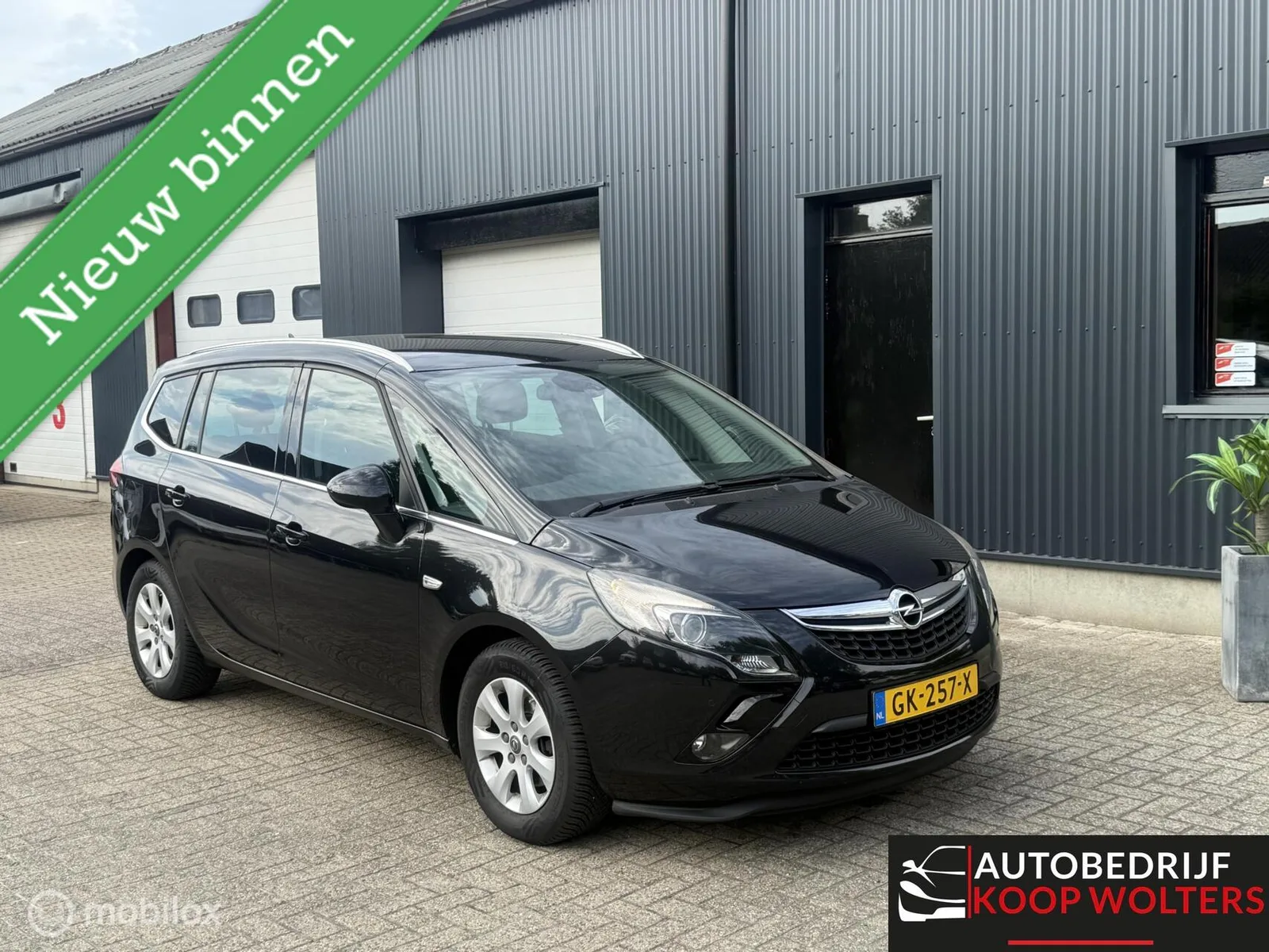 Opel Zafira Tourer (2015) — foto 1
