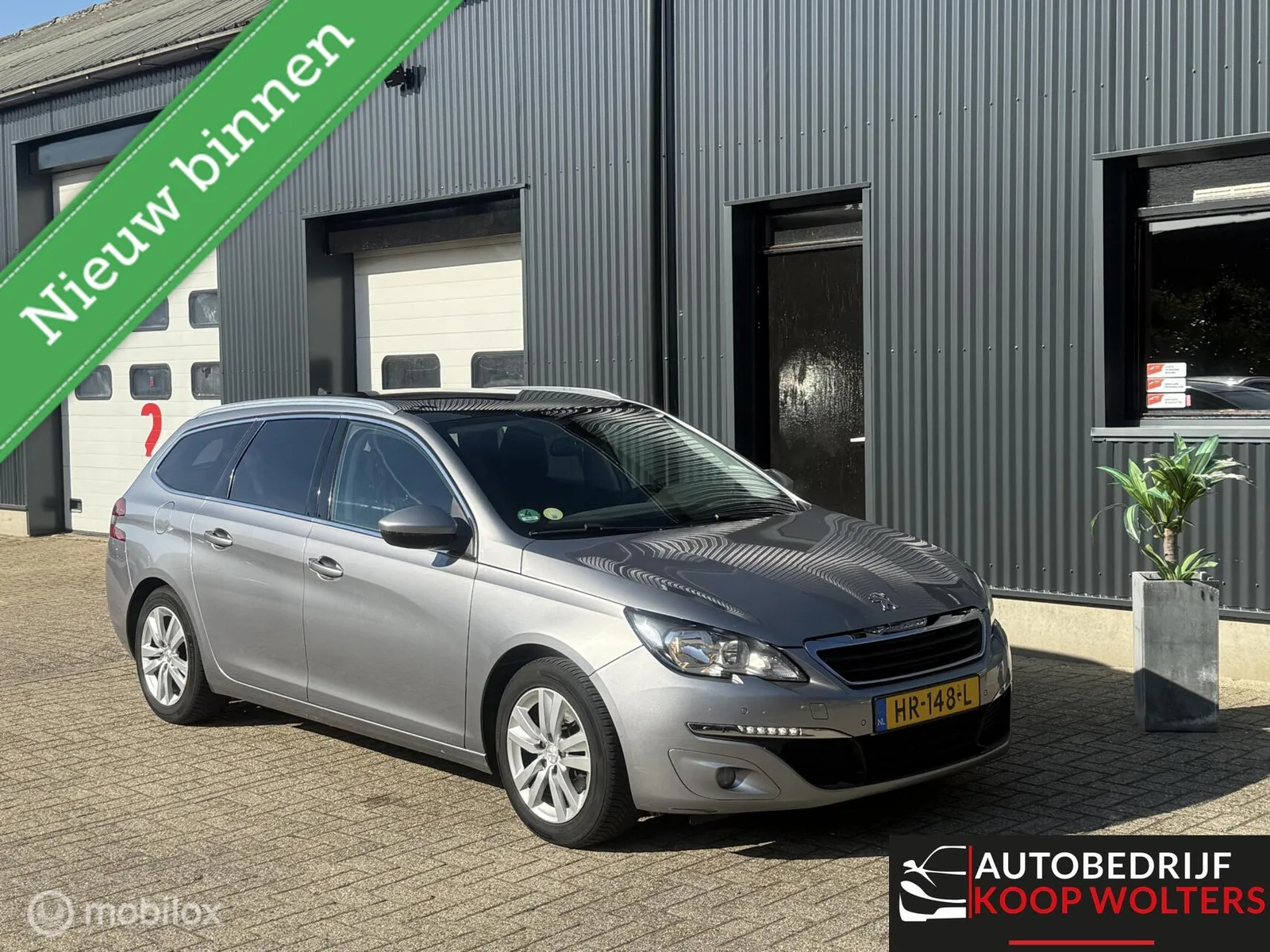 Peugeot 308 (2015) — foto 1