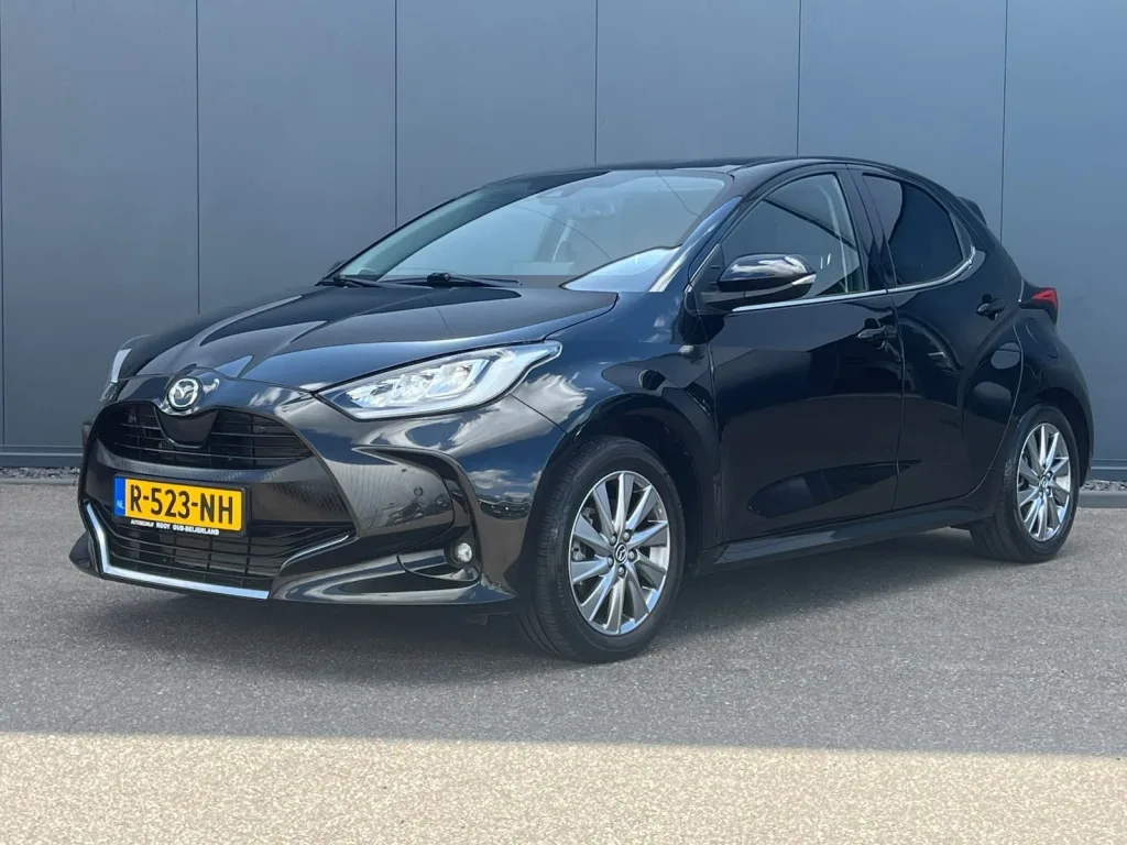 Mazda 2 (2022) — foto 1
