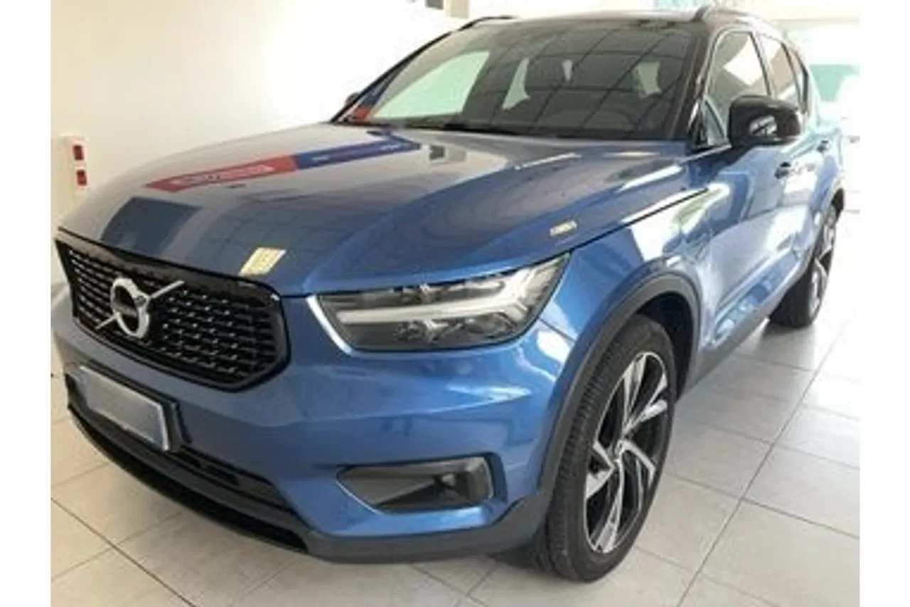 Volvo XC40 (0) — foto 1