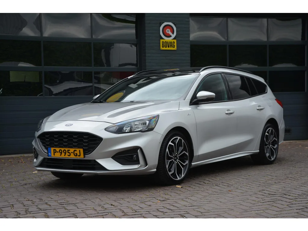 Ford Focus (2020) — foto 1