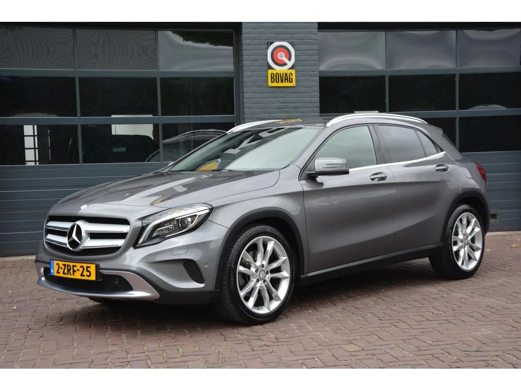 Mercedes-Benz GLA (2015) — foto 1