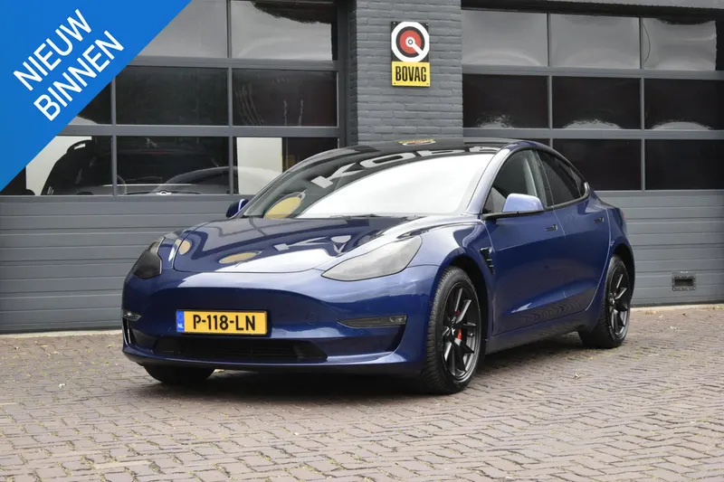 Tesla Model 3 (2021)