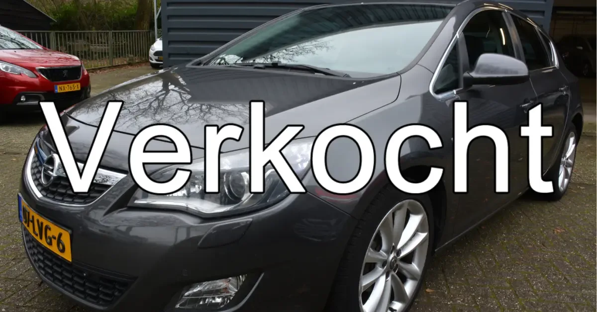 Opel Astra (2010) — foto 1