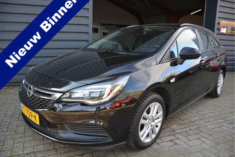 Opel Astra (2016)