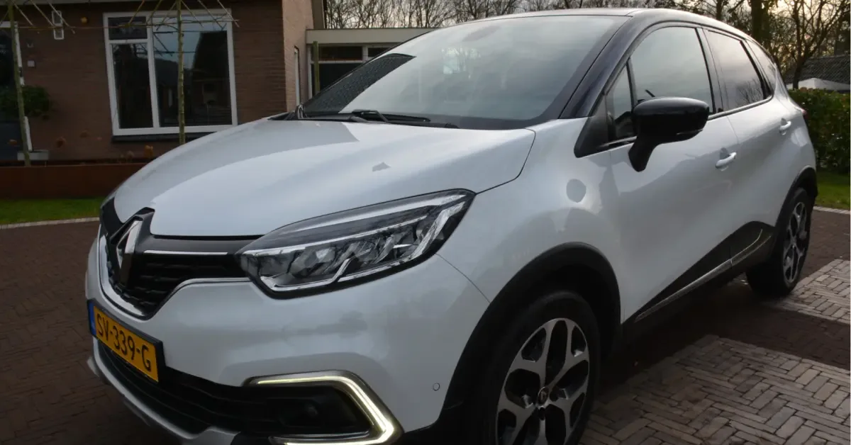 Renault Captur (2018) — foto 1