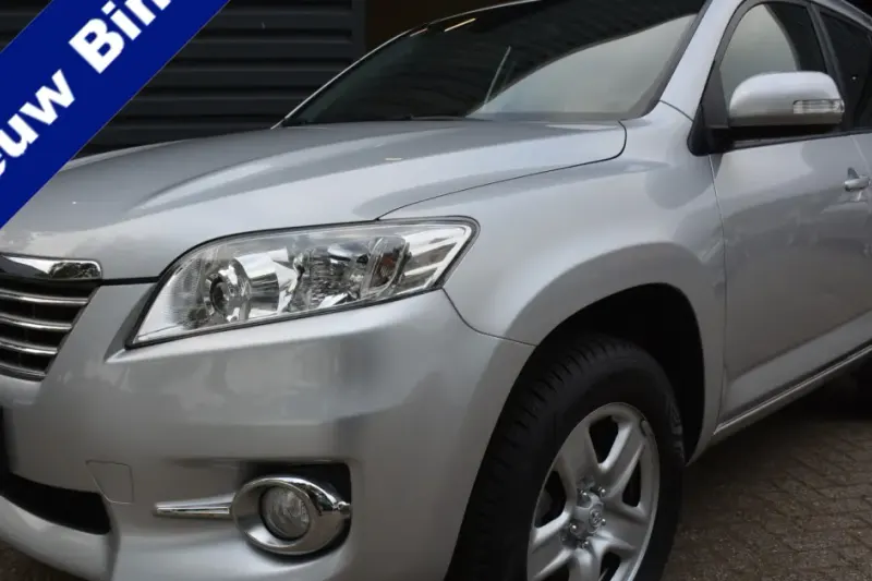 Toyota RAV4 (2011)