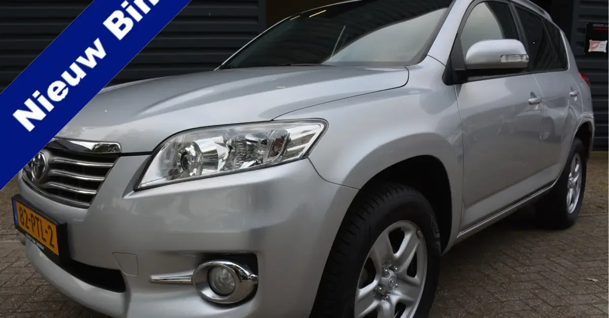 Toyota RAV4 (2011) — foto 1