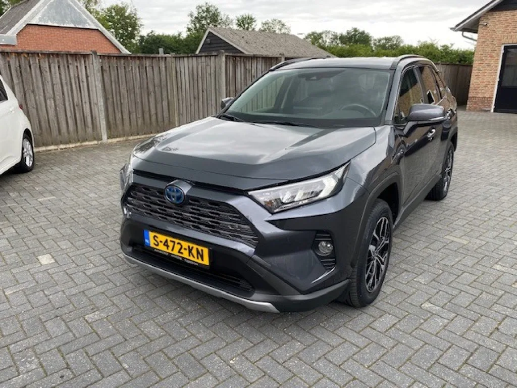 Toyota RAV4 (2020) — foto 1