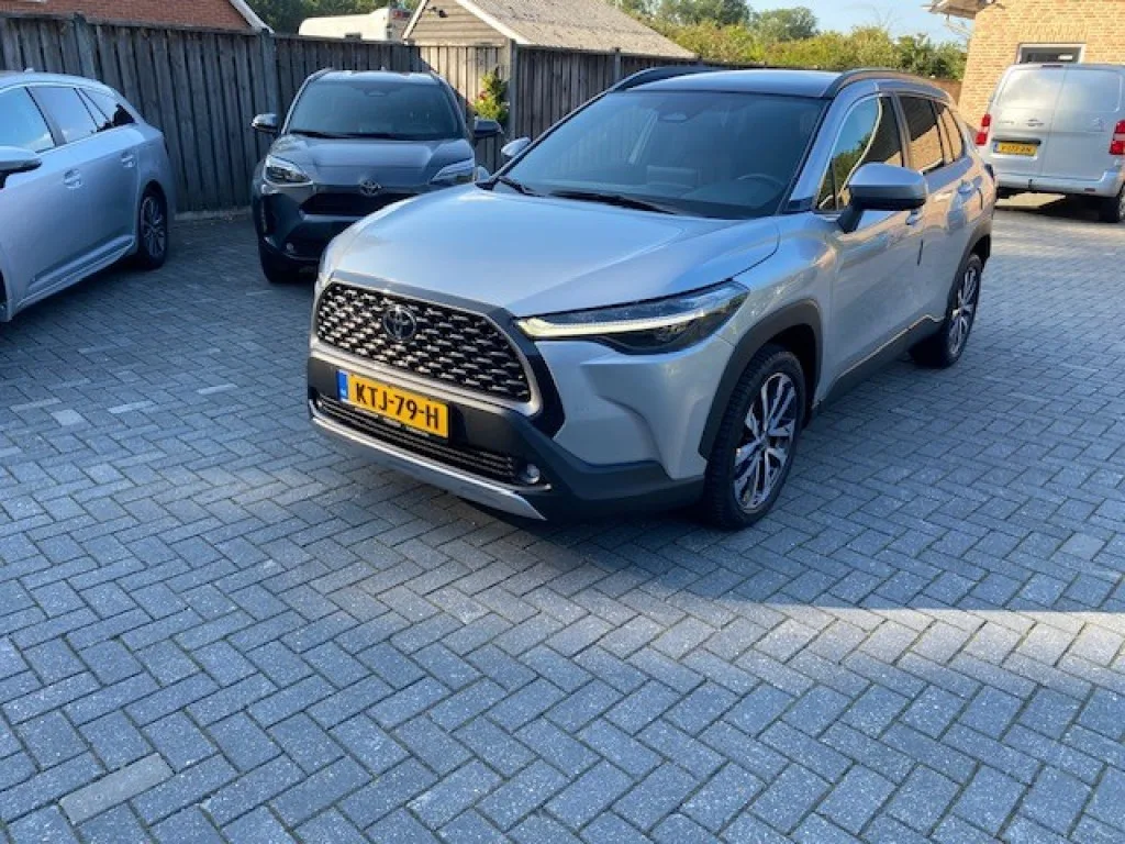 Toyota Corolla (2025) — foto 1