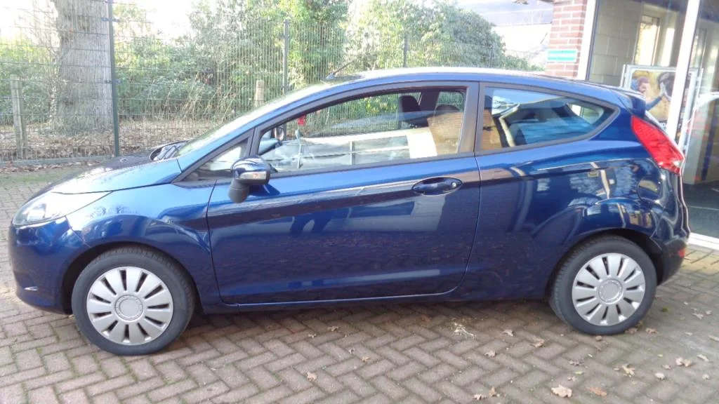 Ford Fiesta (2010) — foto 1