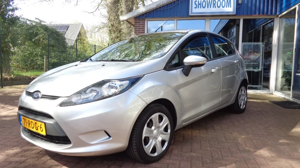 Ford Fiesta (2011) — foto 1