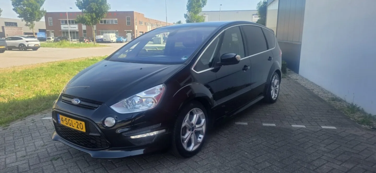Ford S-Max (2013) — foto 1