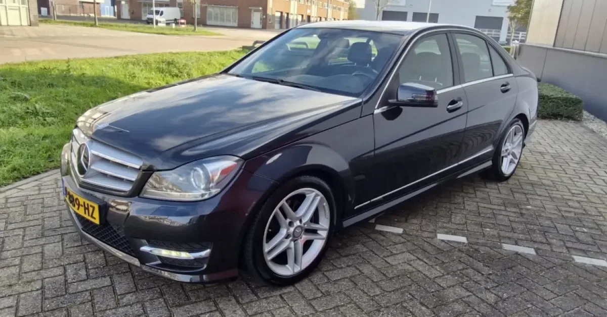 Mercedes-Benz C-Klasse (2012) — foto 1