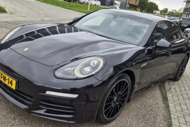 Porsche Panamera (2014)