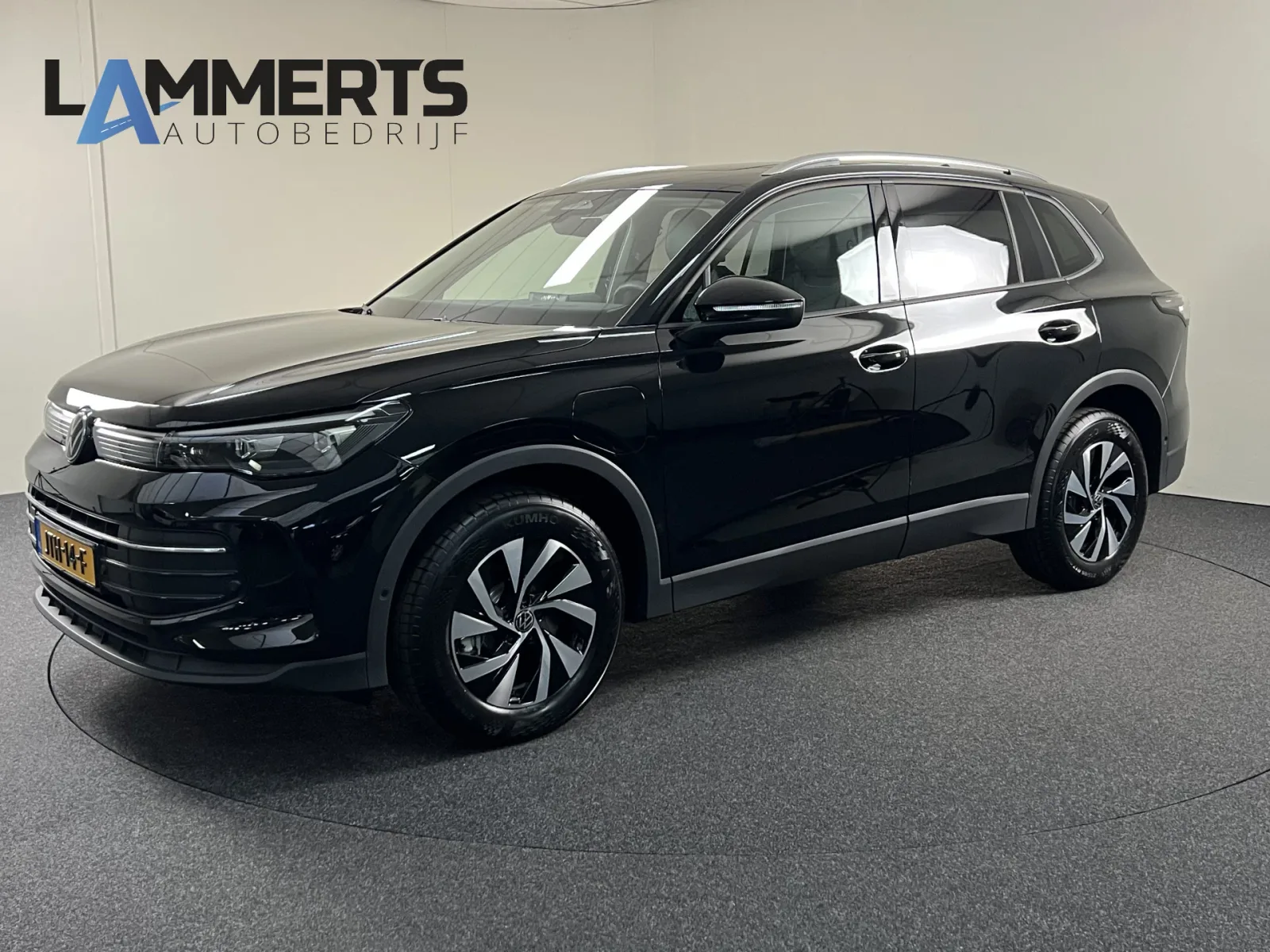 Volkswagen Tiguan (2025) — foto 1