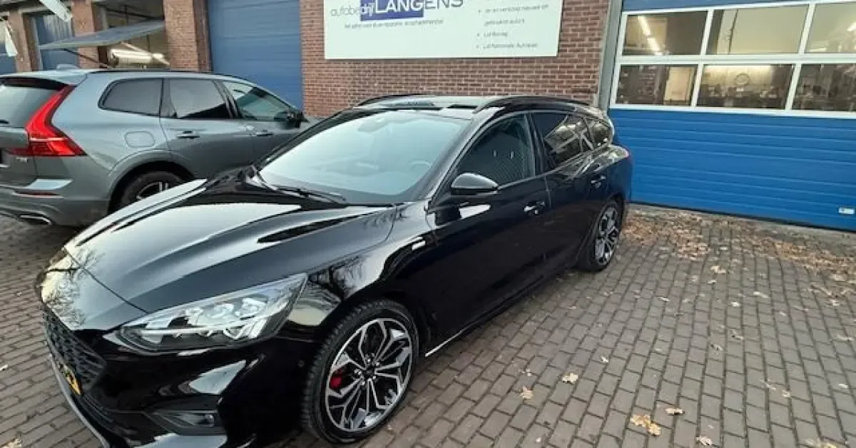 Ford Focus (2020) — foto 1