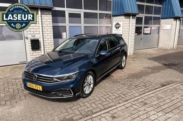 Volkswagen Passat (2021) — foto 1