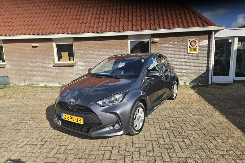 Toyota Yaris (2024)