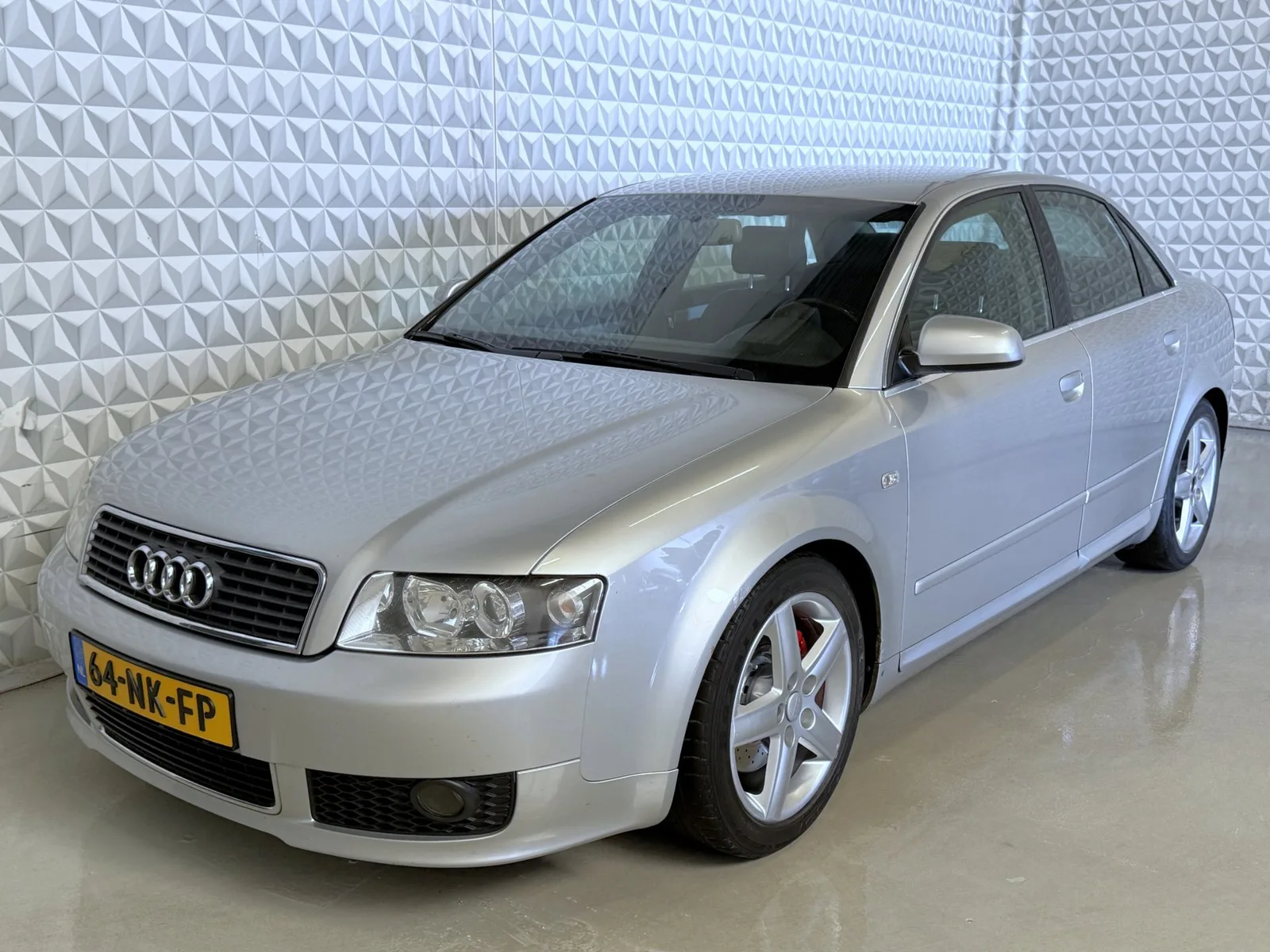Audi A4 (2003) — foto 1