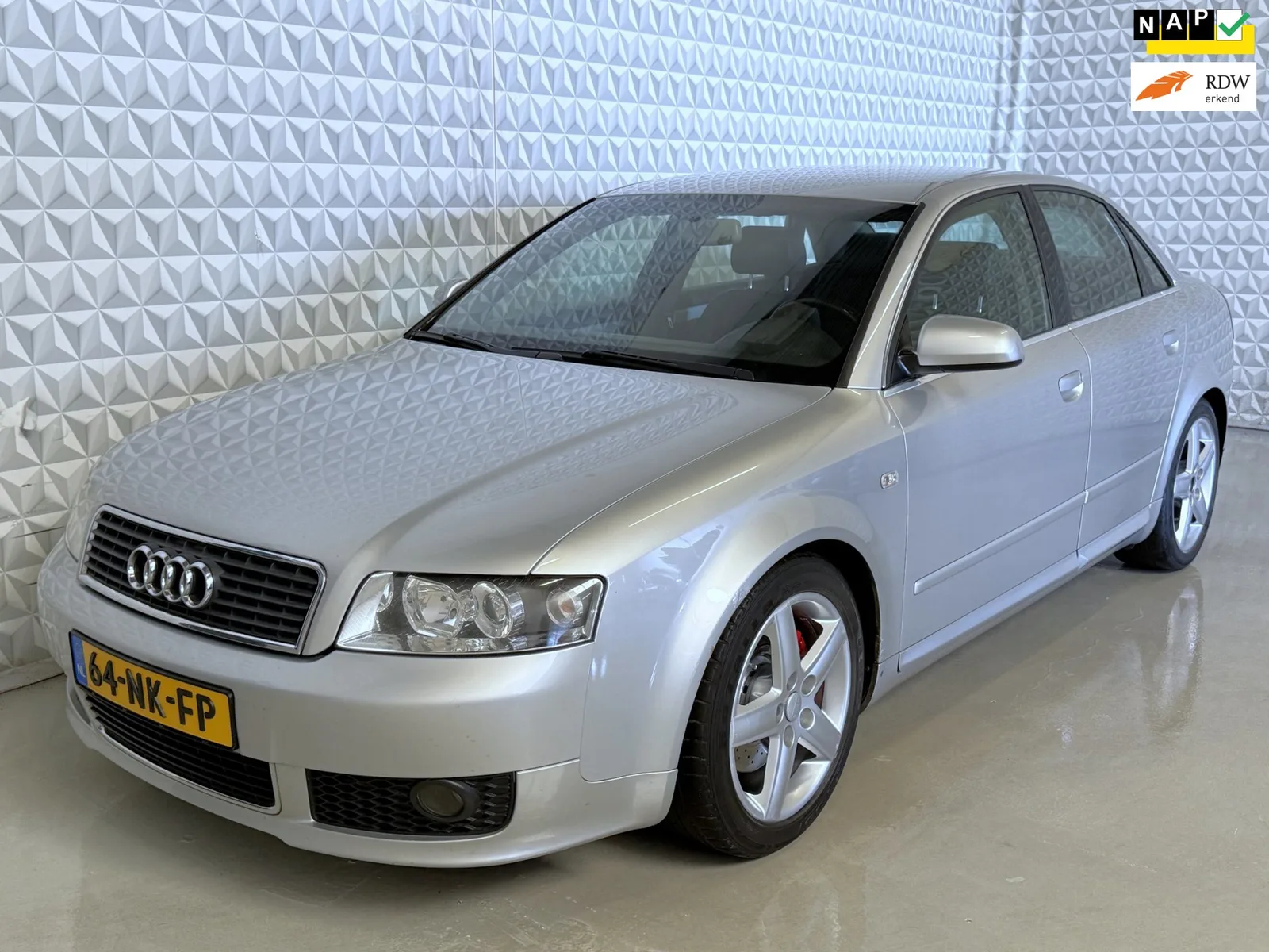 Audi A4 (2003) — foto 1