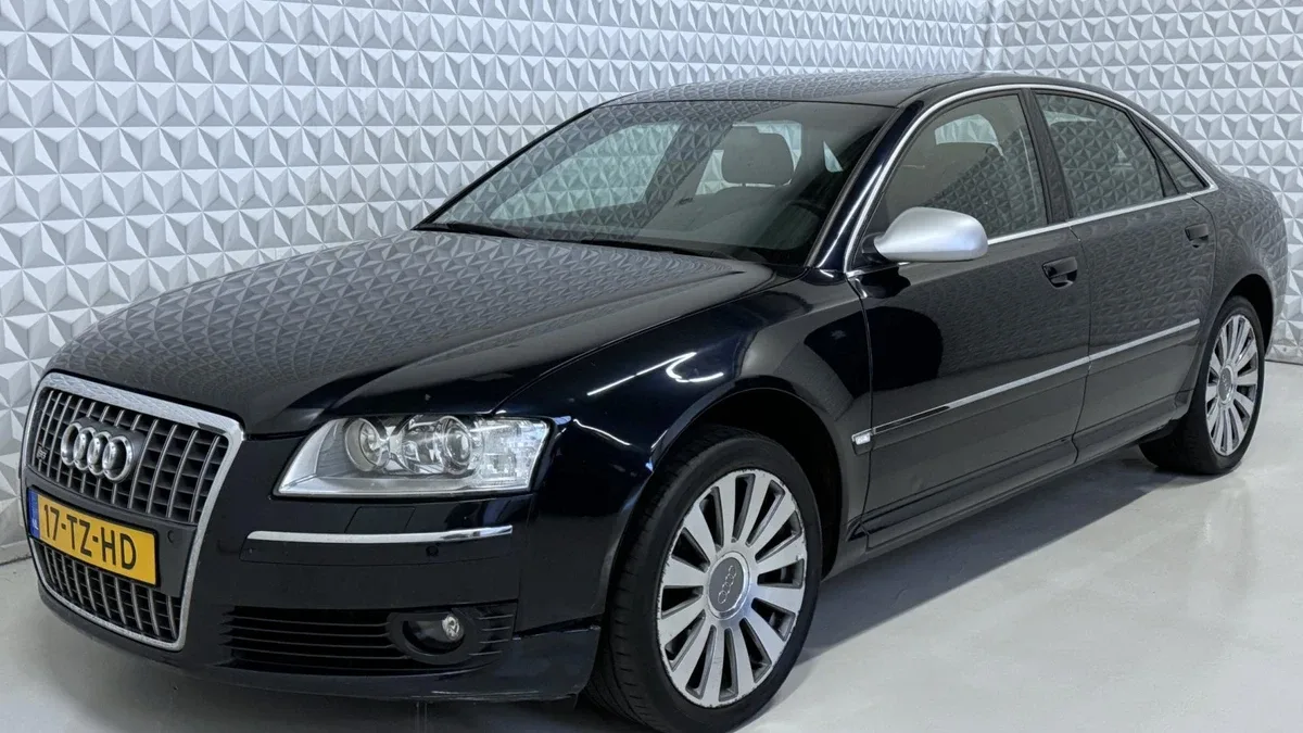 Audi A8 (2005) — foto 1
