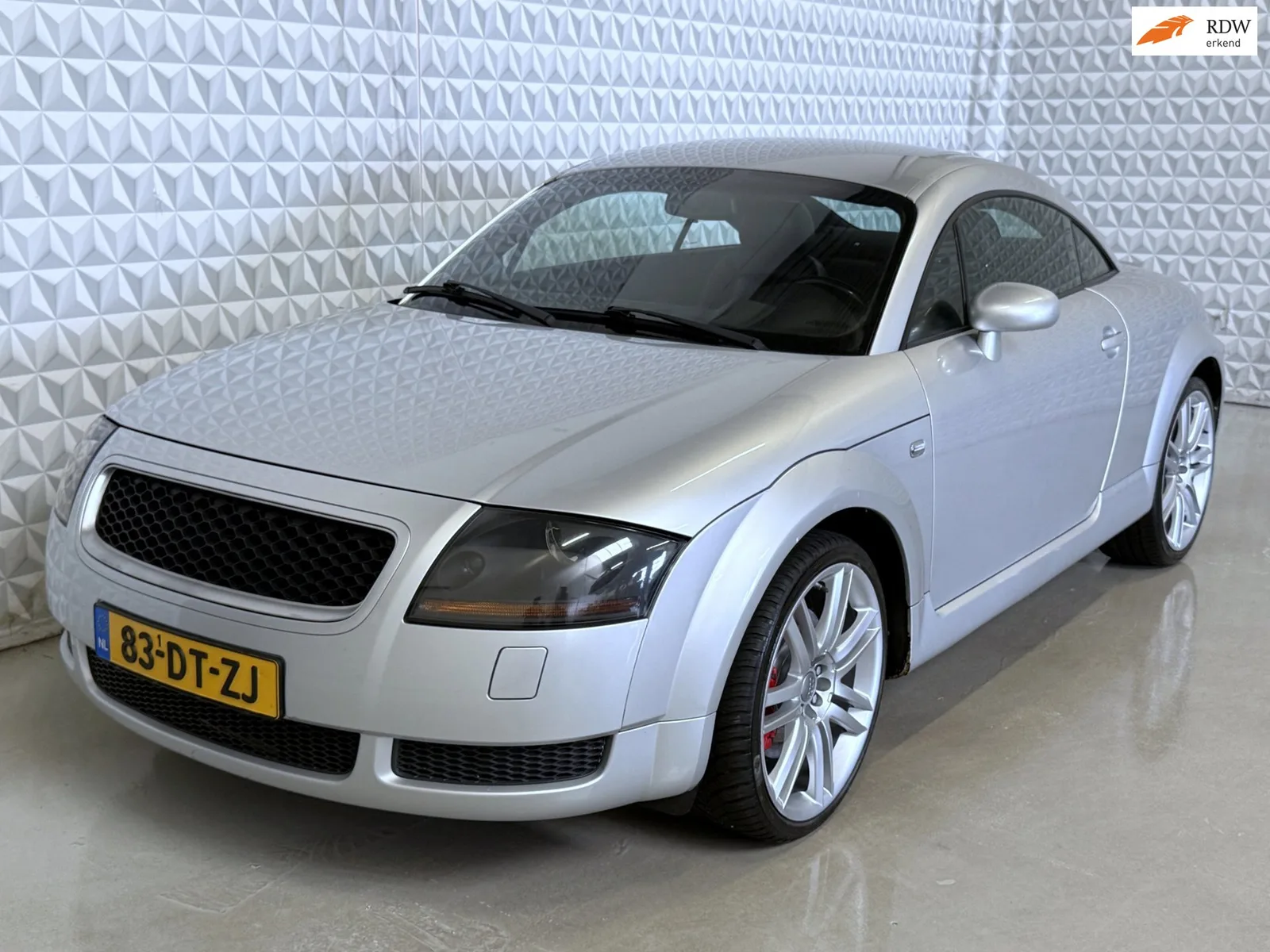 Audi TT (2000) — foto 1