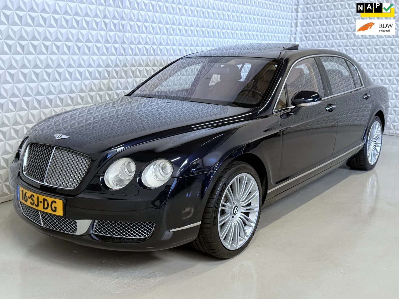 Bentley Continental Flying Spur (2006) — foto 1