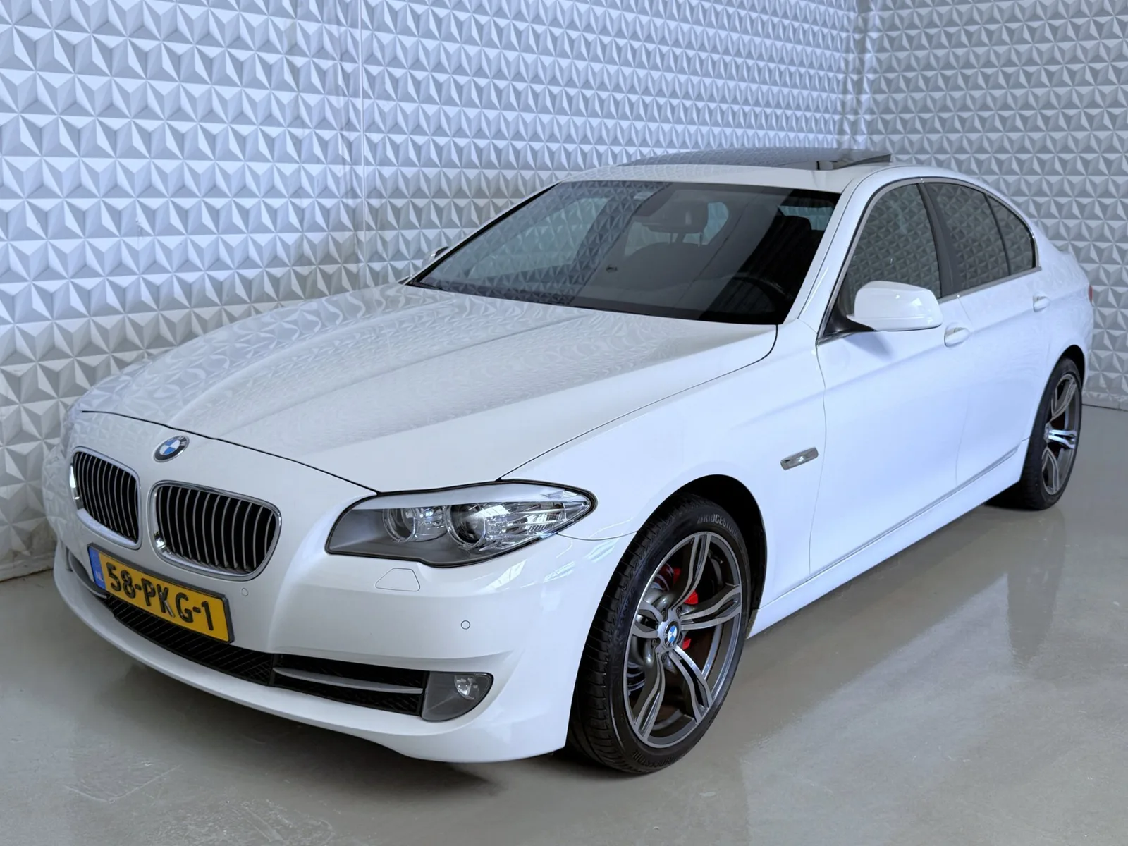BMW 5-Serie (2011) — foto 1
