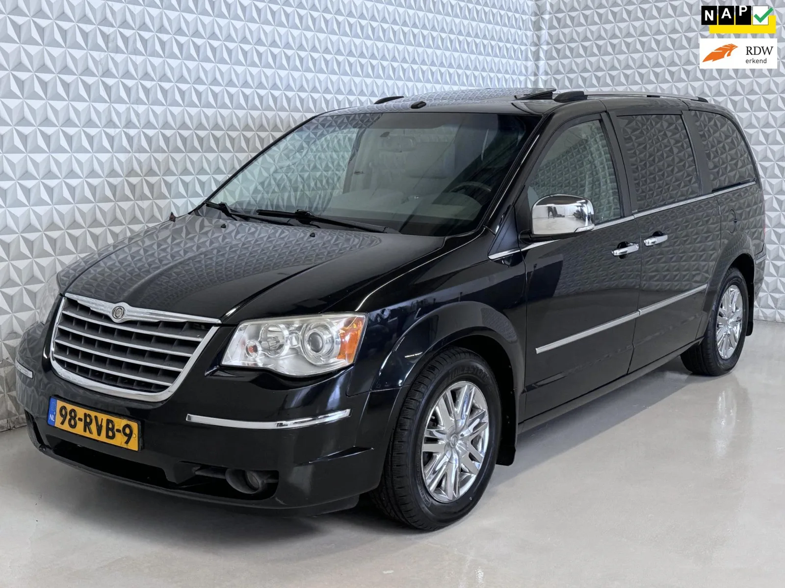 Chrysler Town (2008) — foto 1