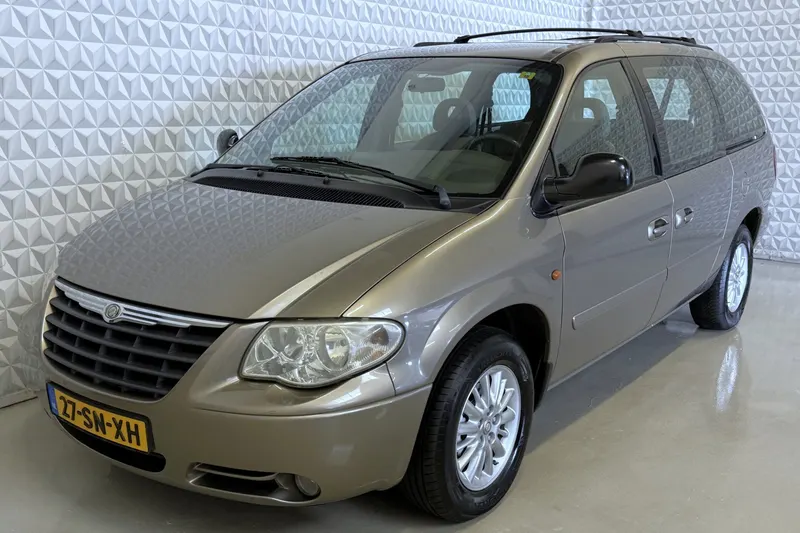 Chrysler Grand (2006)