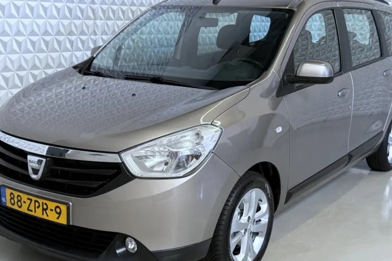 Dacia Lodgy (2013)