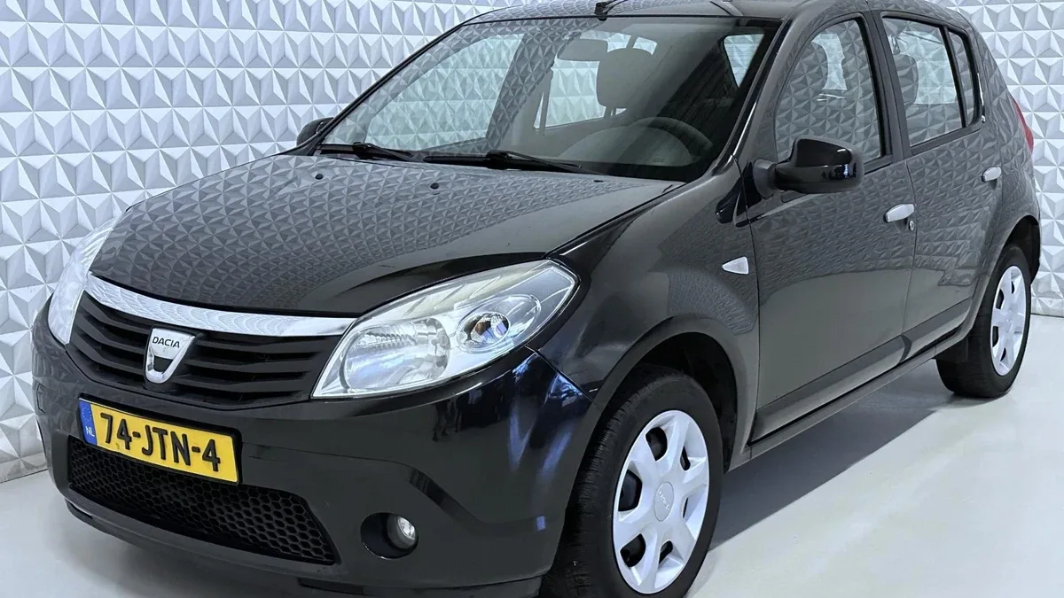 Dacia Sandero (2009) — foto 1