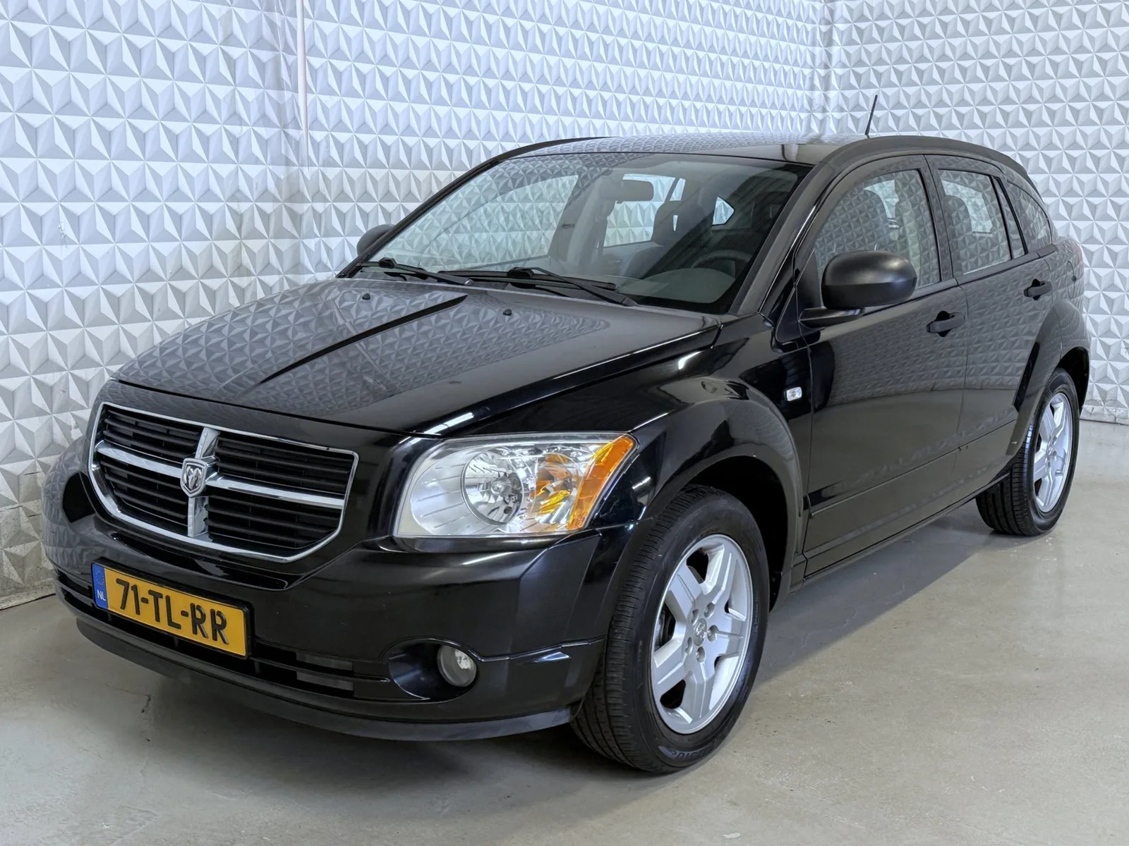 Dodge Caliber (2006) — foto 1