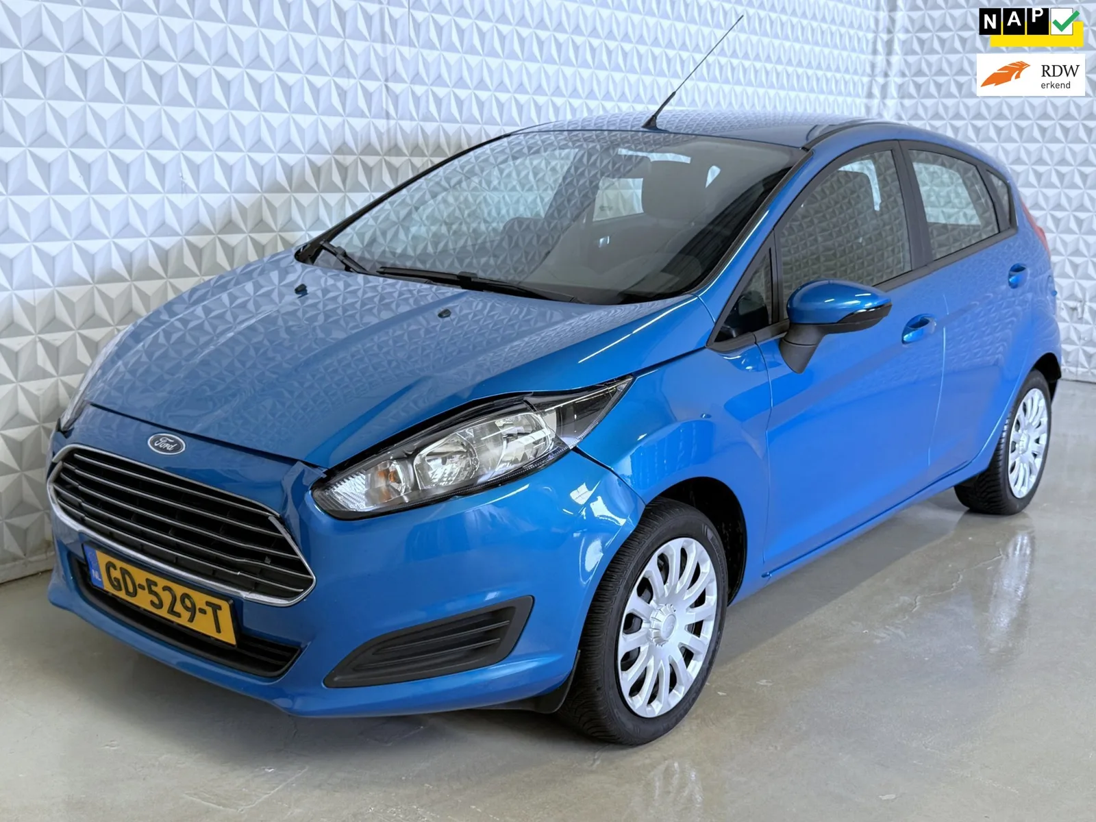 Ford Fiesta (2015) — foto 1