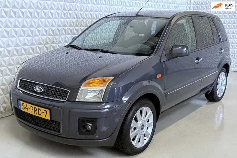 Ford Fusion (2011)