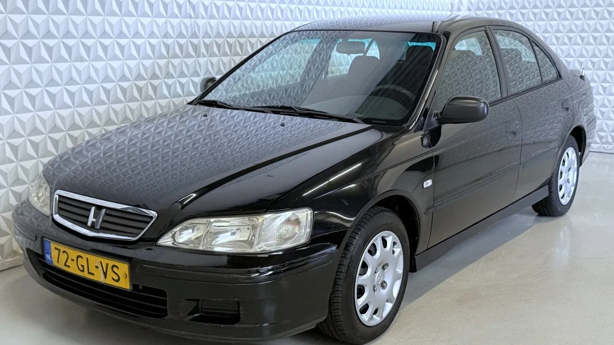 Honda Accord (2001) — foto 1