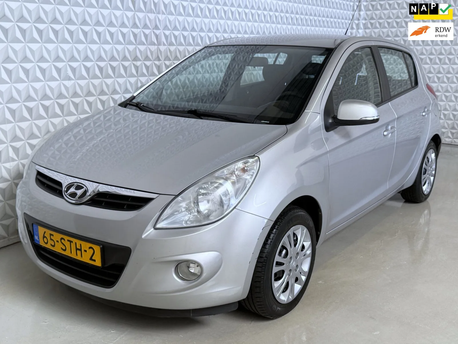 Hyundai i20 (2011) — foto 1